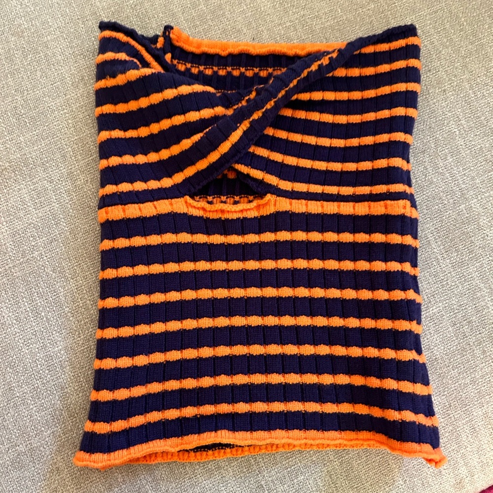 Navy and orange strapless top!